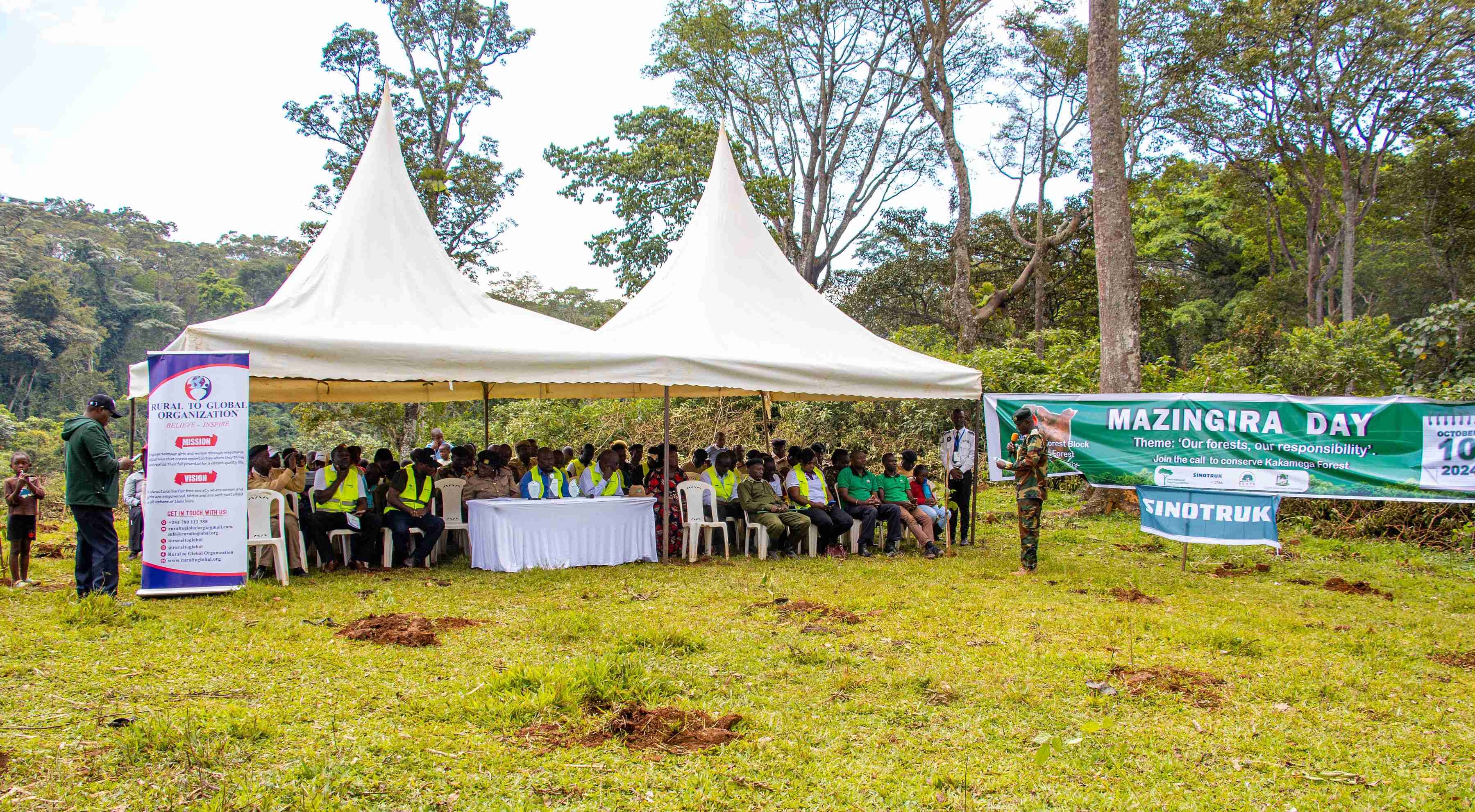中国重汽在肯尼亚举办绿色未来植树活动