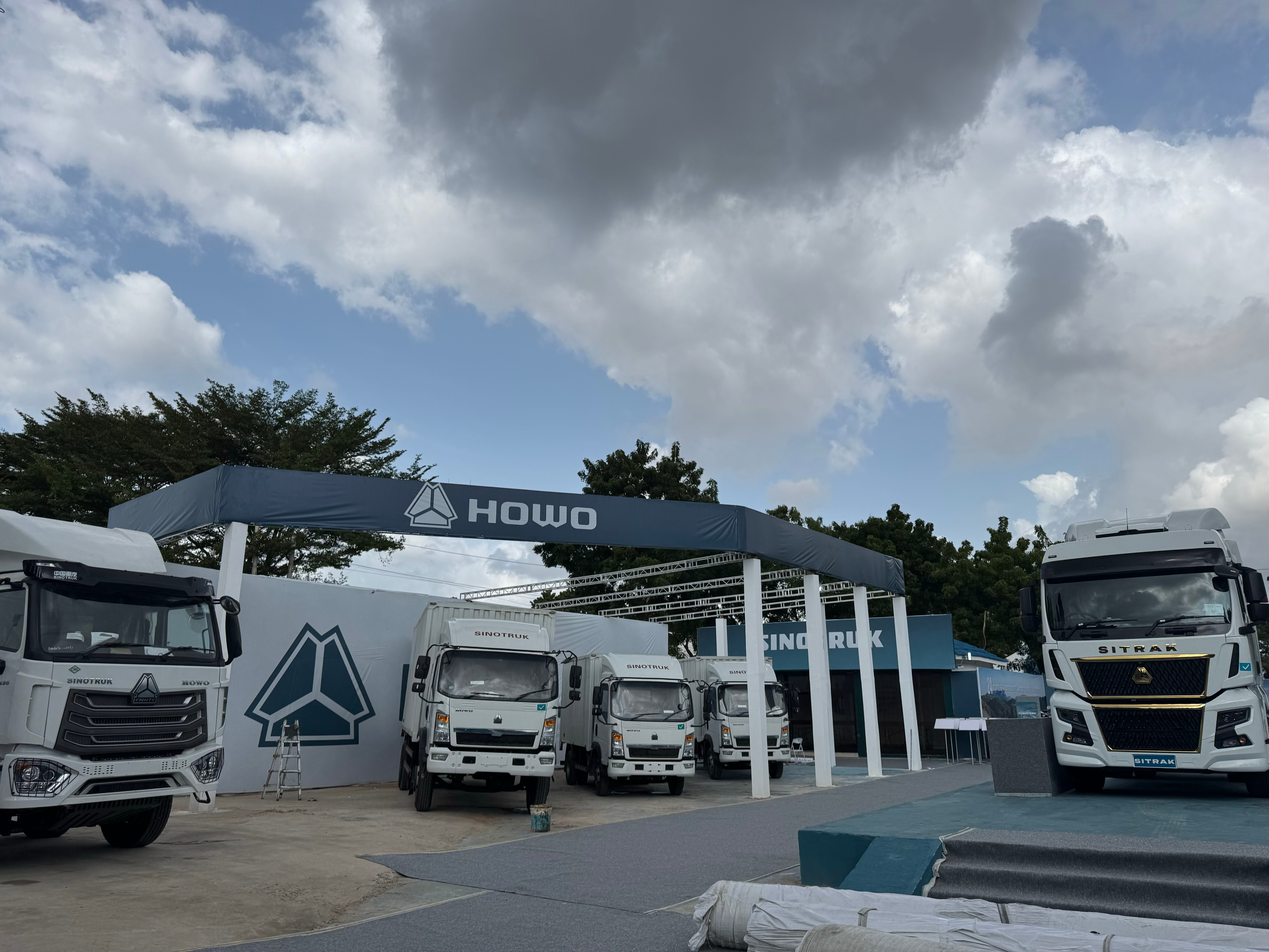 中国重汽闪耀亮相坦桑尼亚Sabasaba展